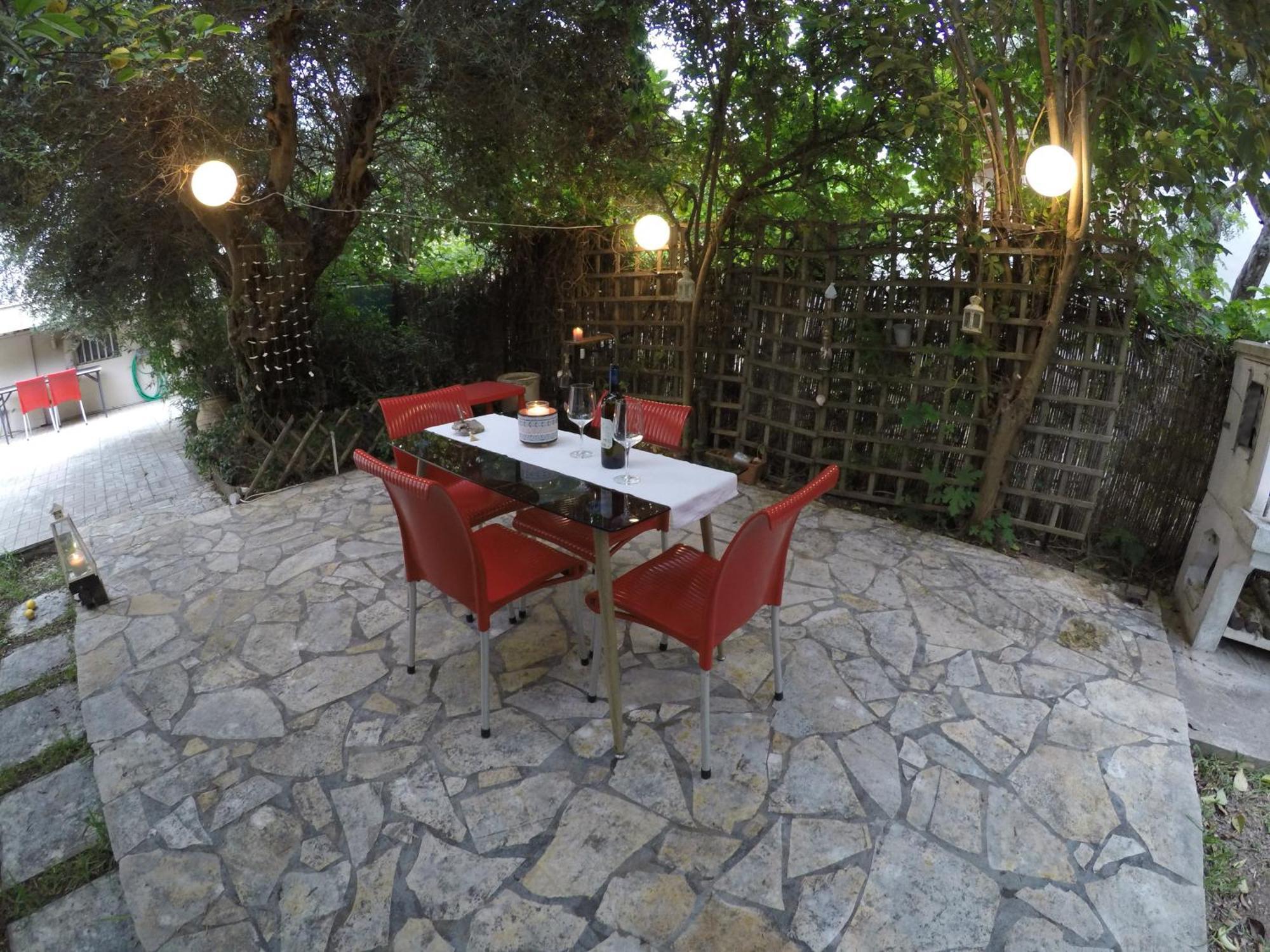 Σπίτι Στο Ρίο Πατρών Με Κήπο - Detached House In Rio With Garden Apartment Exterior photo